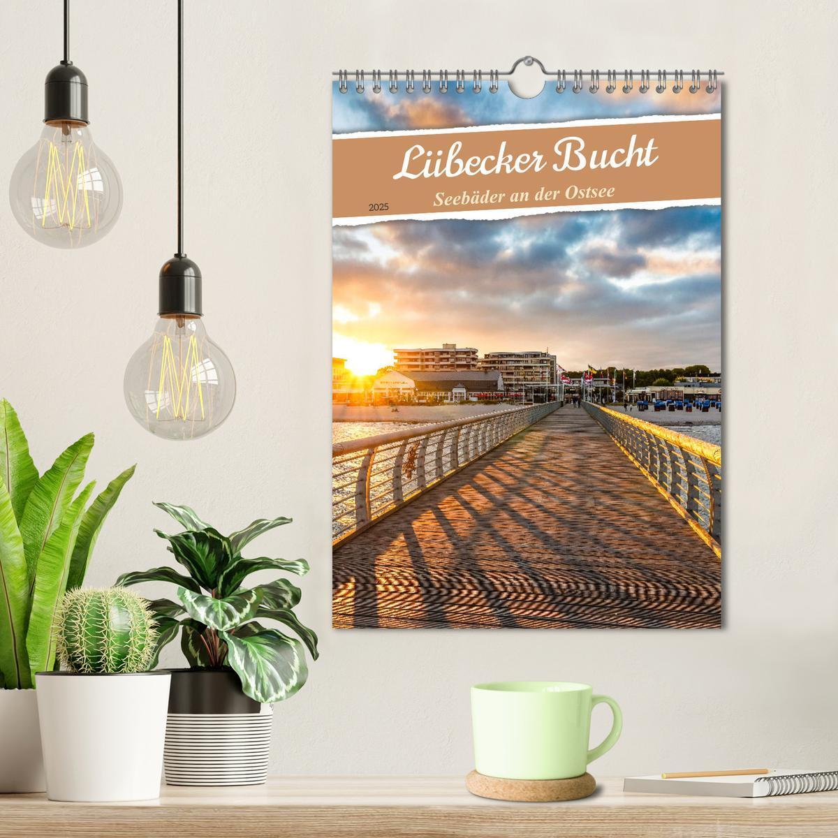 Bild: 9783383830716 | Lübecker Bucht Seebäder an der Ostsee (Wandkalender 2025 DIN A4...