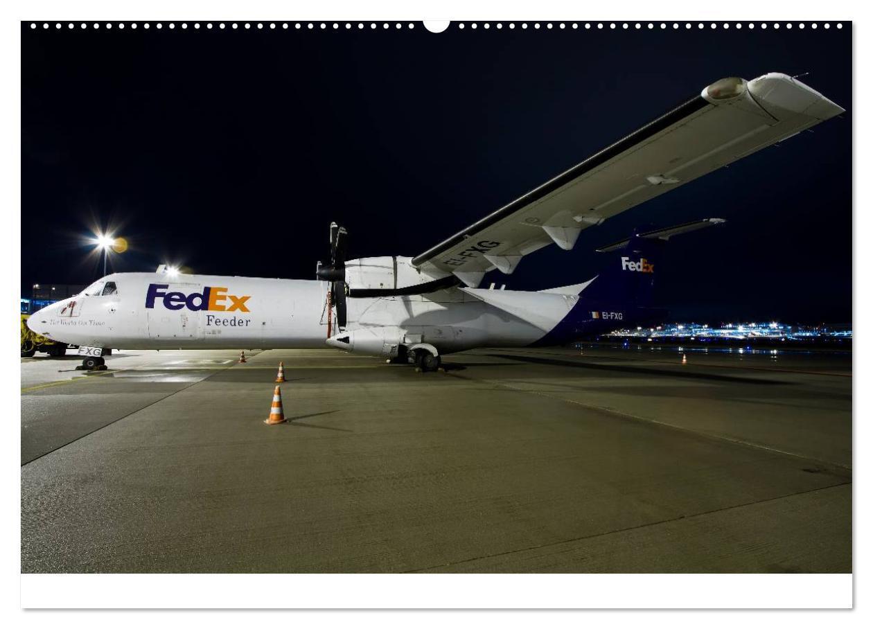 Bild: 9783435722969 | Flugzeuge bei Nacht (hochwertiger Premium Wandkalender 2025 DIN A2...