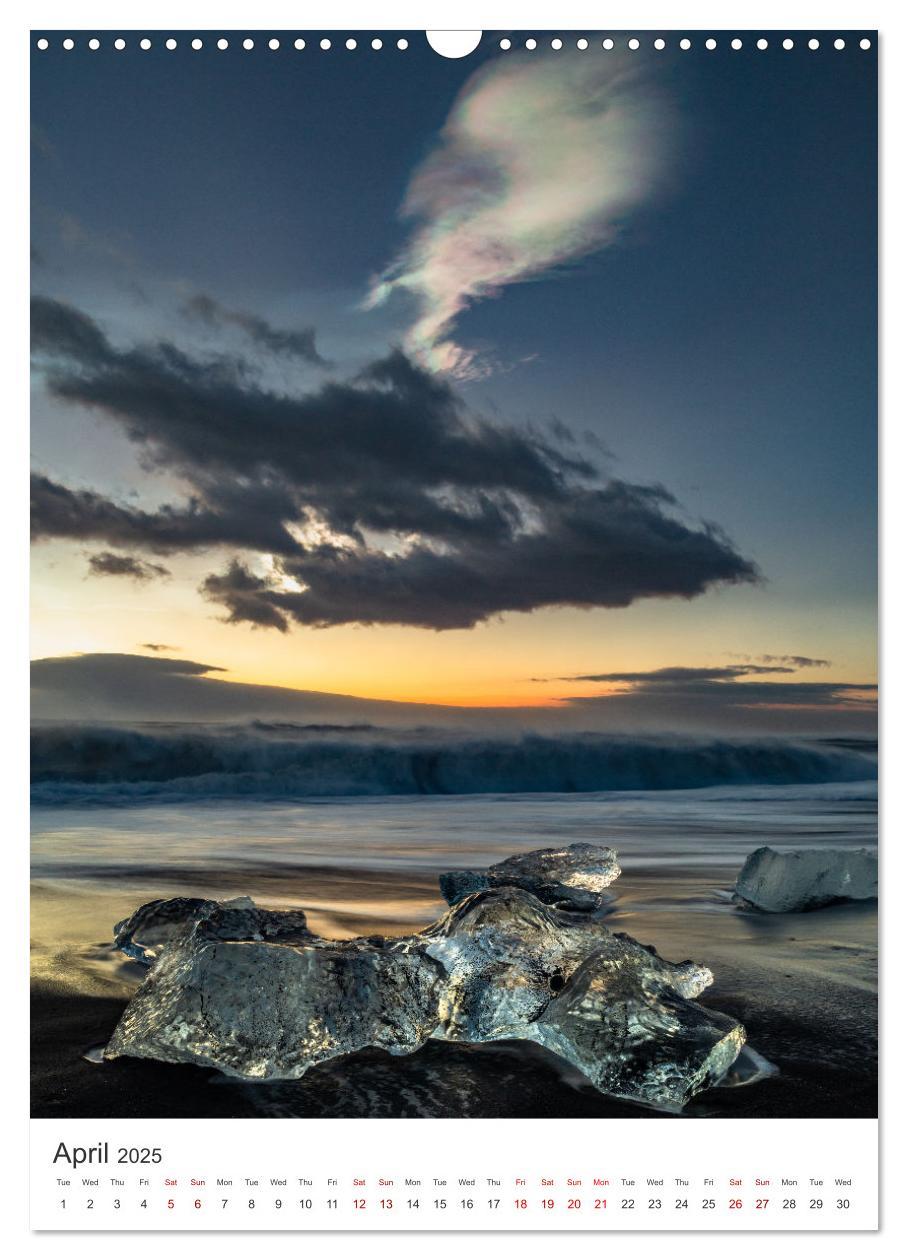 Bild: 9781325997534 | Magic of Iceland - nature photography (Wall Calendar 2025 DIN A3...