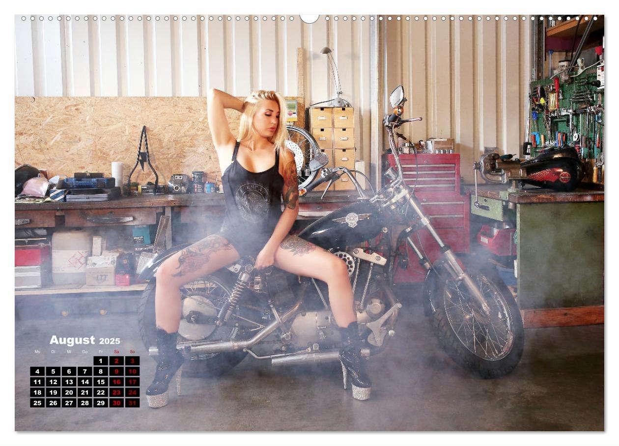 Bild: 9783383964152 | Motorräder und Sexy Girls (Wandkalender 2025 DIN A2 quer), CALVENDO...