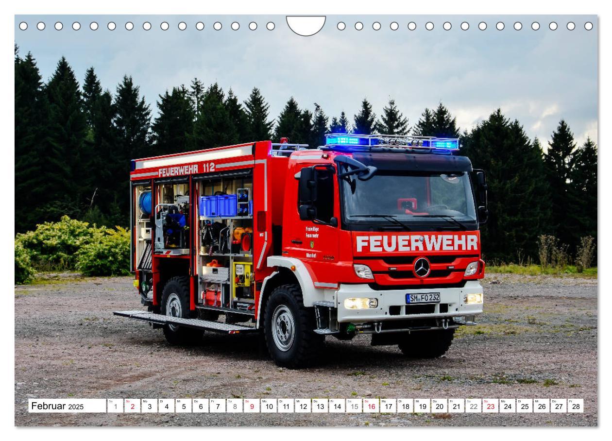 Bild: 9783435338351 | Feuerwehrfahrzeuge (Wandkalender 2025 DIN A4 quer), CALVENDO...