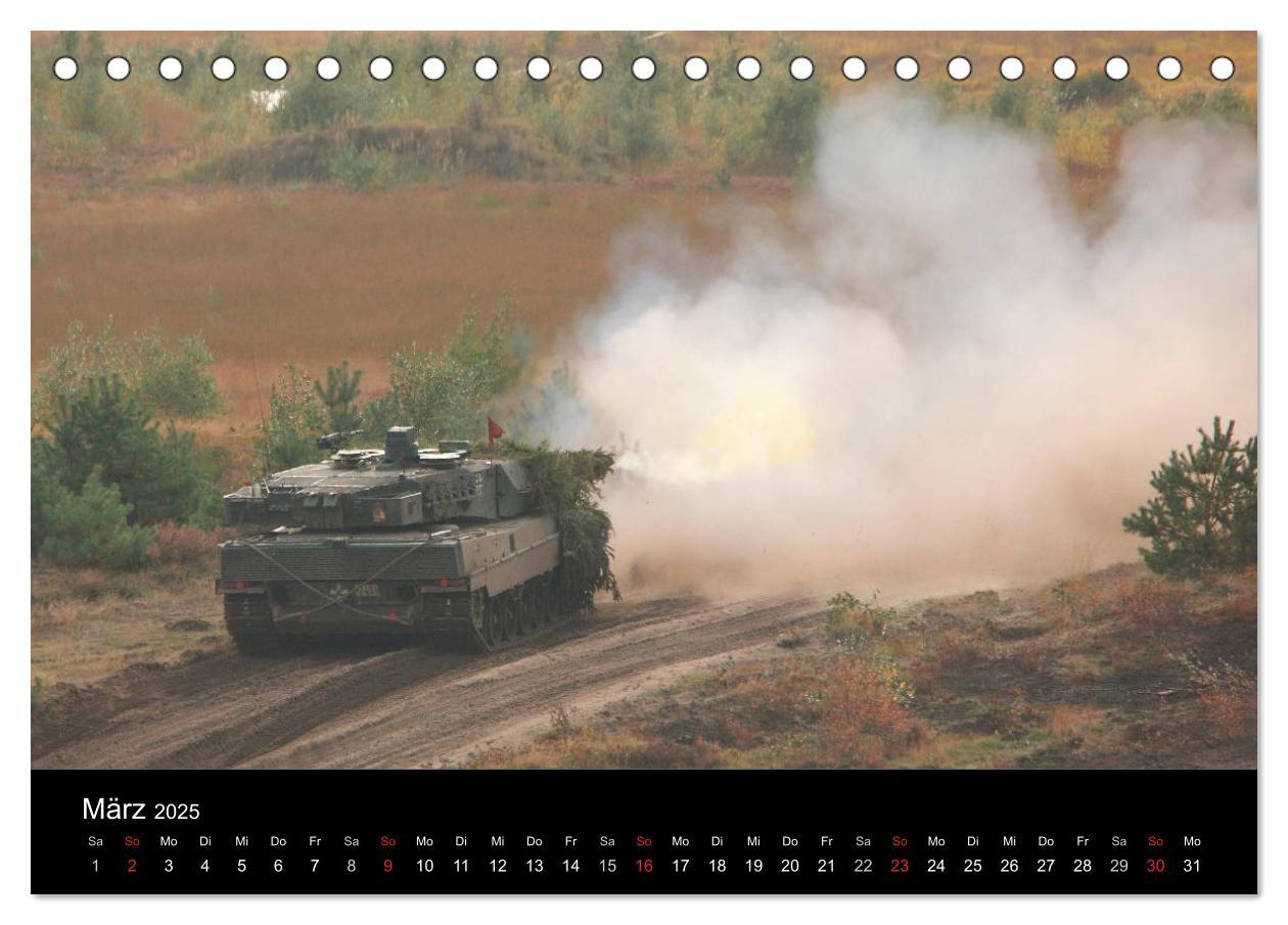 Bild: 9783435825318 | Panzerstahl auf der Heide - Das Heer legt wieder los (Tischkalender...