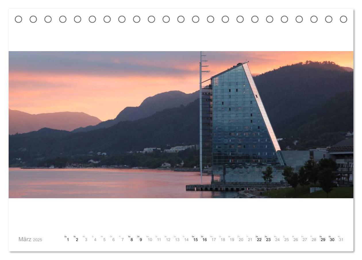 Bild: 9783435710799 | Panoramen der norwegischen Küste (Tischkalender 2025 DIN A5 quer),...