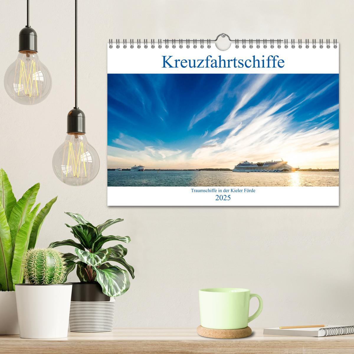 Bild: 9783435387359 | Kreuzfahrtschiffe 2025 (Wandkalender 2025 DIN A4 quer), CALVENDO...