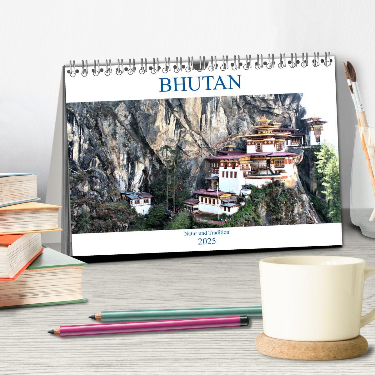 Bild: 9783435333356 | Bhutan - Natur und Tradition (Tischkalender 2025 DIN A5 quer),...