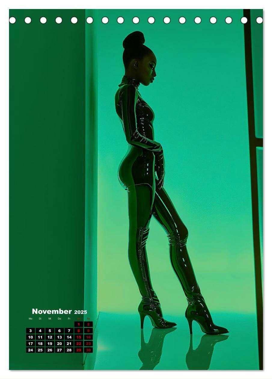 Bild: 9783457156933 | Latex-Girls (Tischkalender 2025 DIN A5 hoch), CALVENDO Monatskalender