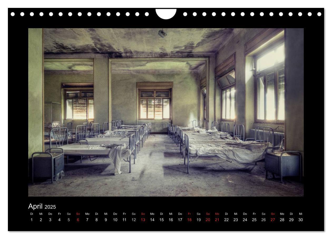 Bild: 9783435676088 | Lost Places - vergessene orte vergessener glanz (Wandkalender 2025...