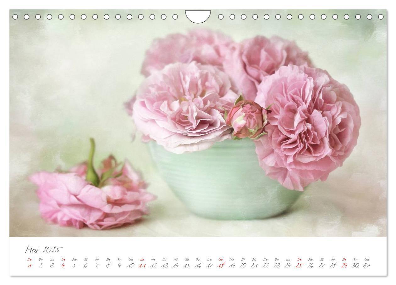 Bild: 9783435667932 | Blüten Poesie (Wandkalender 2025 DIN A4 quer), CALVENDO Monatskalender