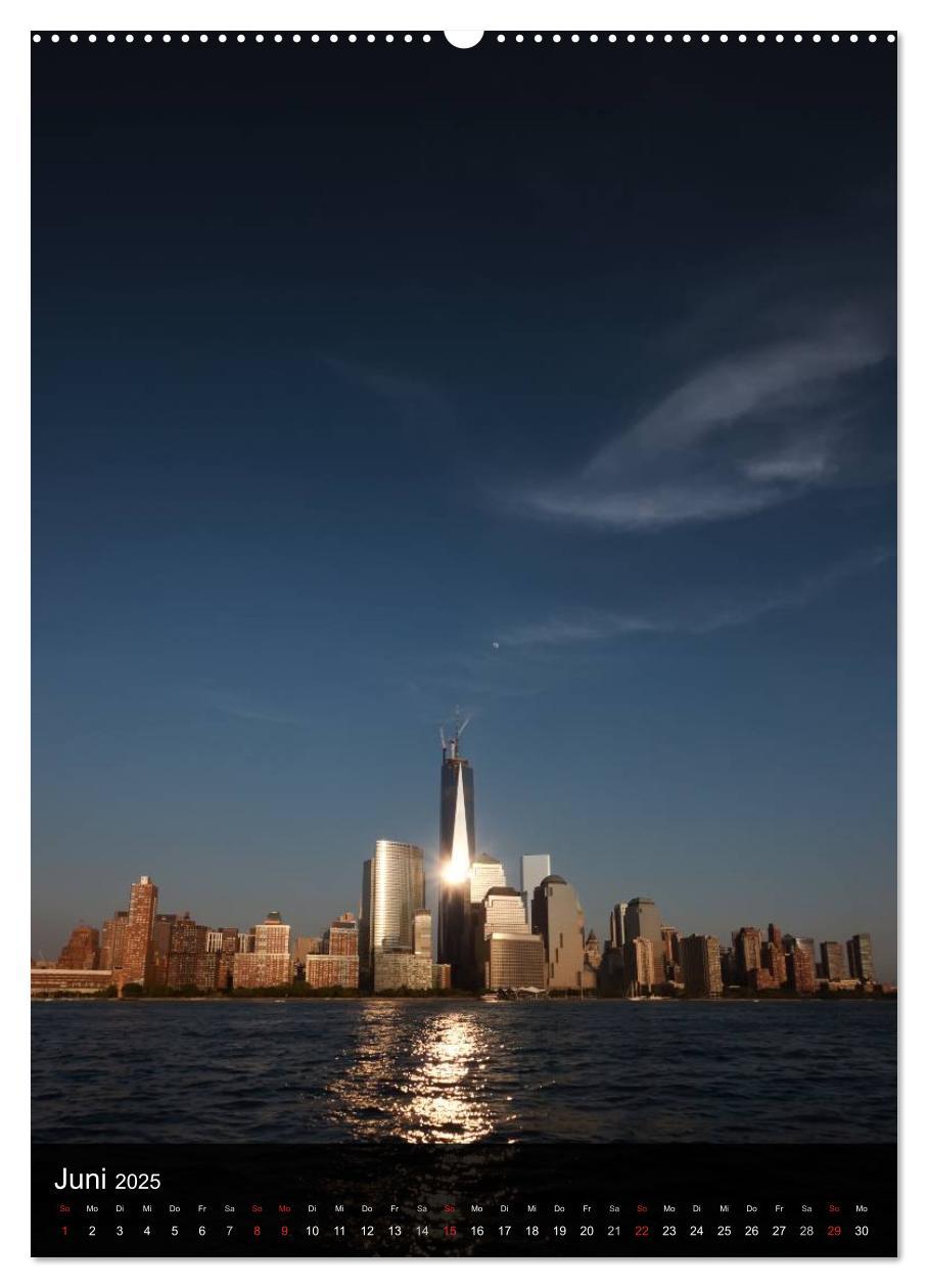 Bild: 9783457067161 | New York (Wandkalender 2025 DIN A2 hoch), CALVENDO Monatskalender