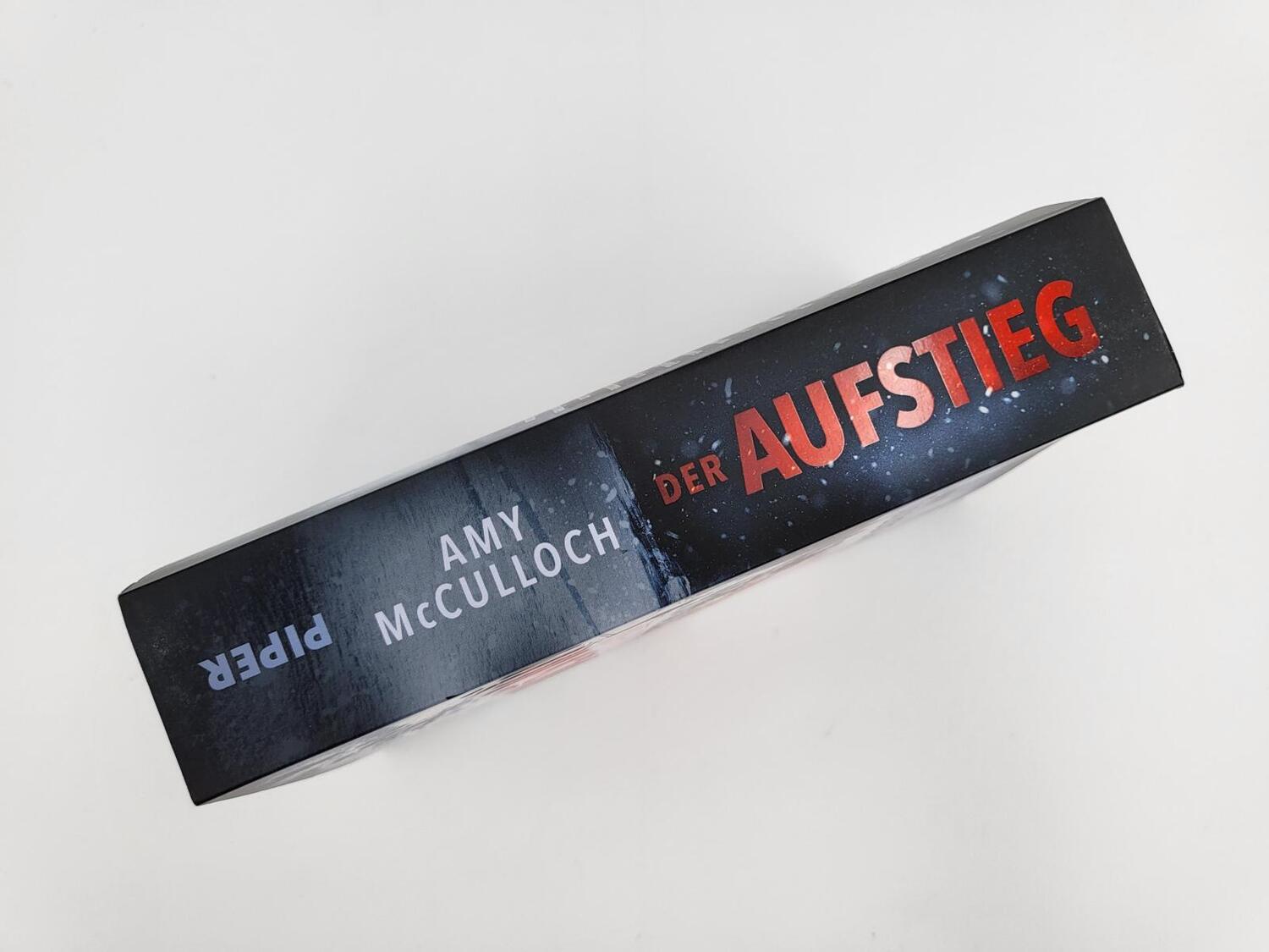 Bild: 9783492063432 | Der Aufstieg - In eisiger Höhe wartet der Tod | Amy McCulloch | Buch