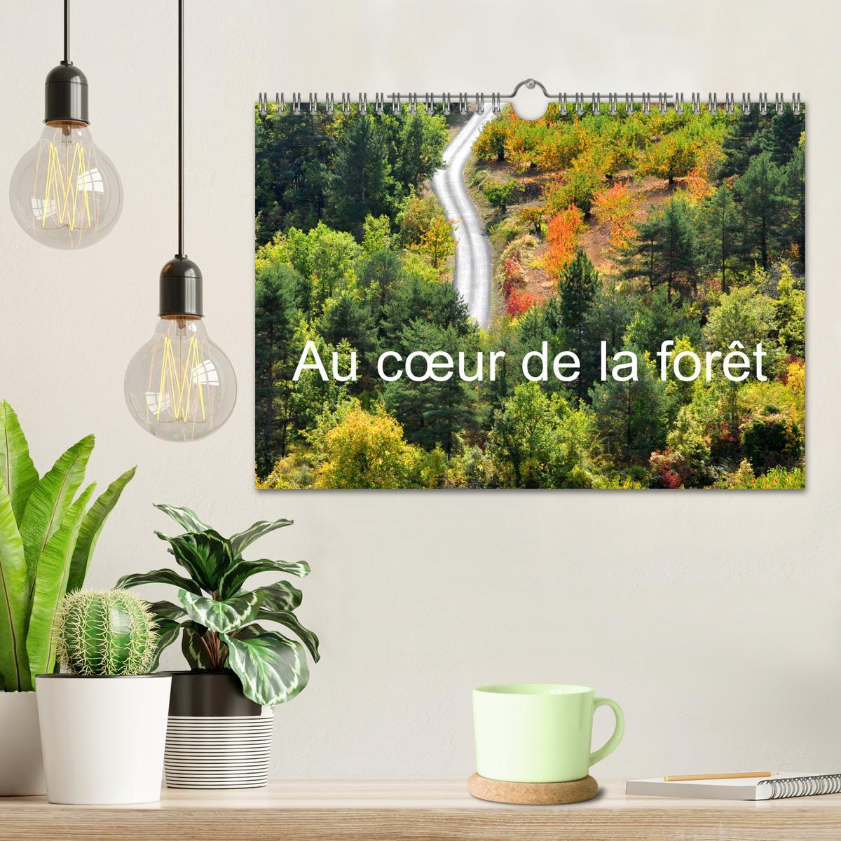 Bild: 9781325938544 | Au c¿ur de la forêt (Calendrier mural 2025 DIN A4 vertical),...